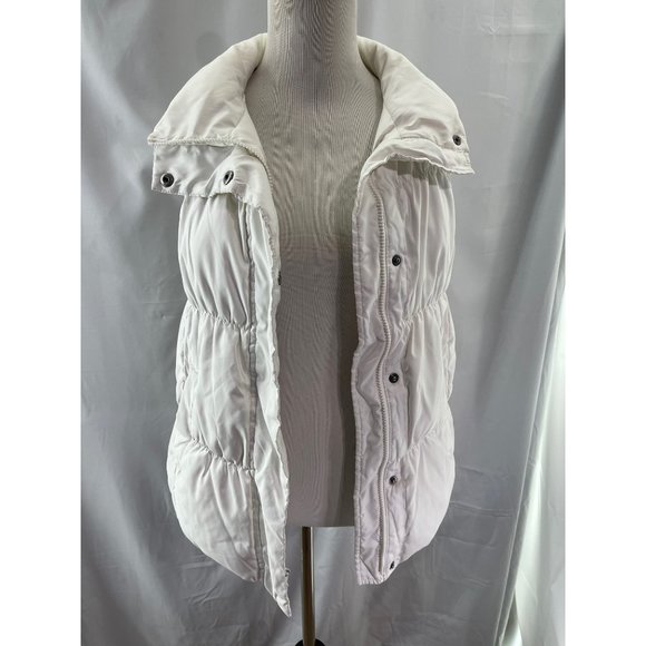 GAP White Zipper/Snap Front 2-Pocket Down Puffer Vest - Picture 9 of 10